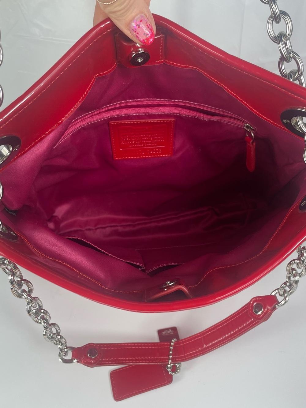 $25 Low Start π¨π¨Coach Poppy Red Liquid Gloss Patent Leather Quilted Bag Y2K - Picture 2 of 13